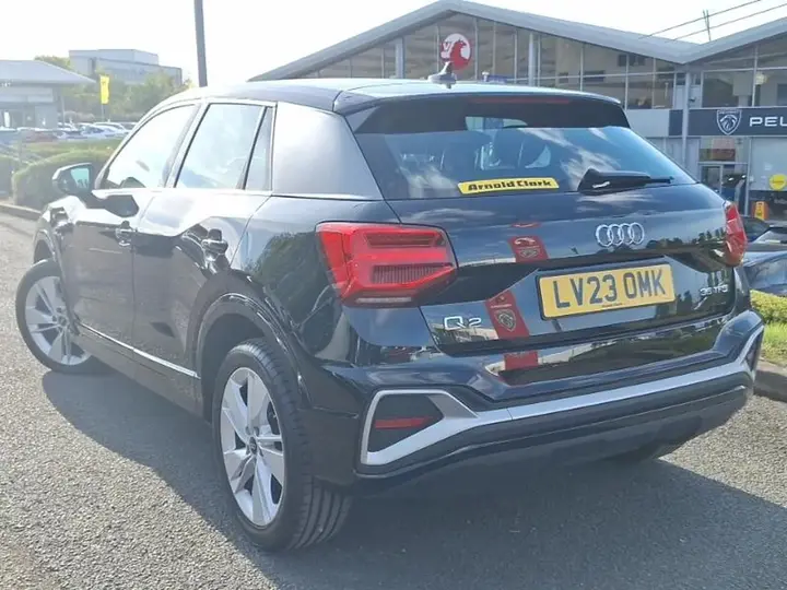 Audi Q2 2023 photo 2