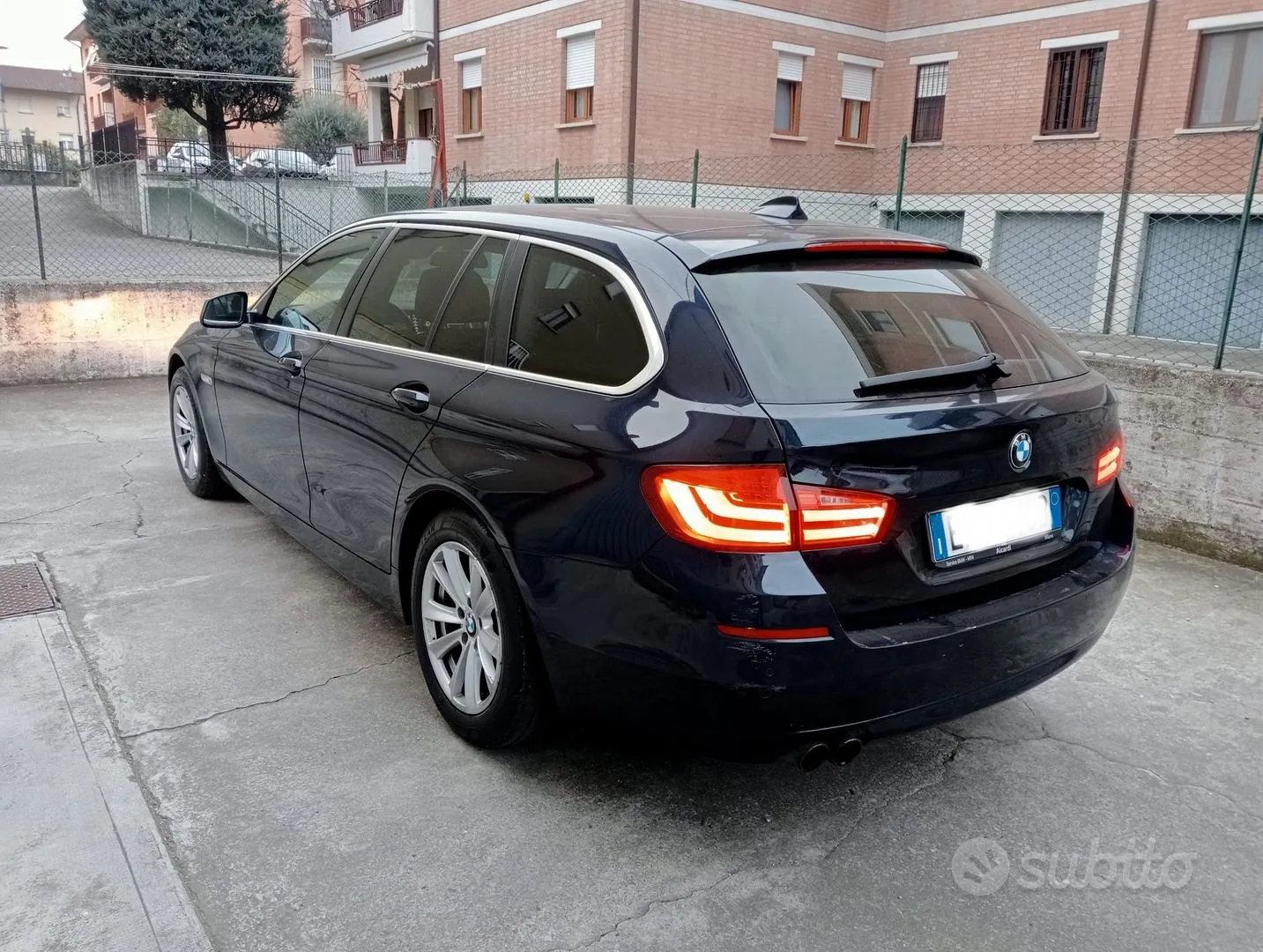 BMW 520D Touring 2013 photo 2