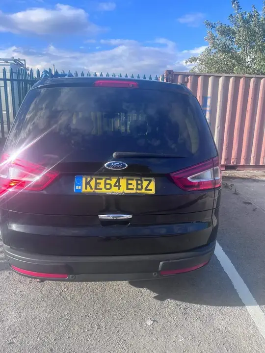 Ford Galaxy 2015 photo 2