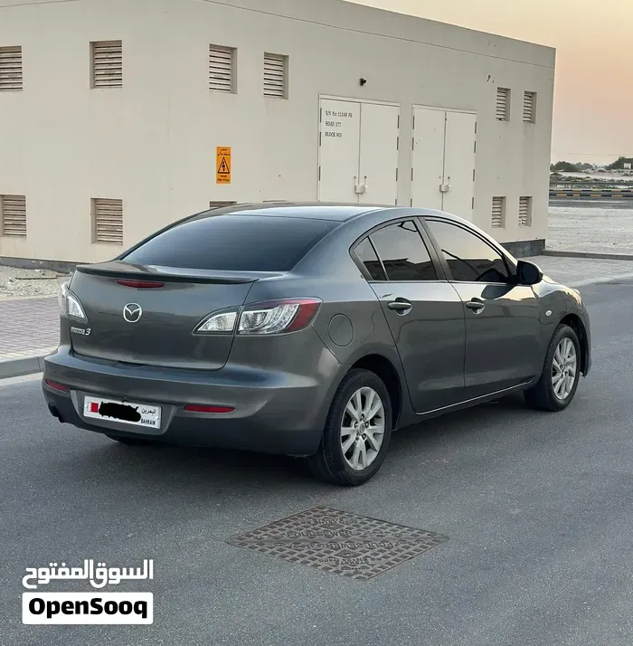 Mazda 3 2013 photo 3