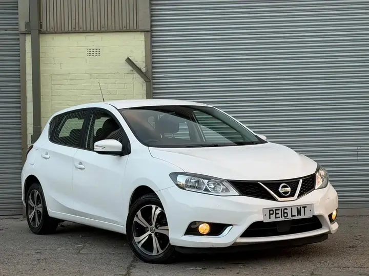 Nissan Pulsar 2016 photo 2