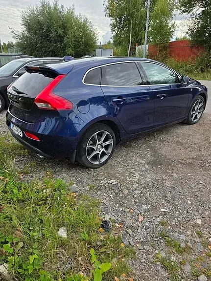 Volvo V40 2015 photo 2