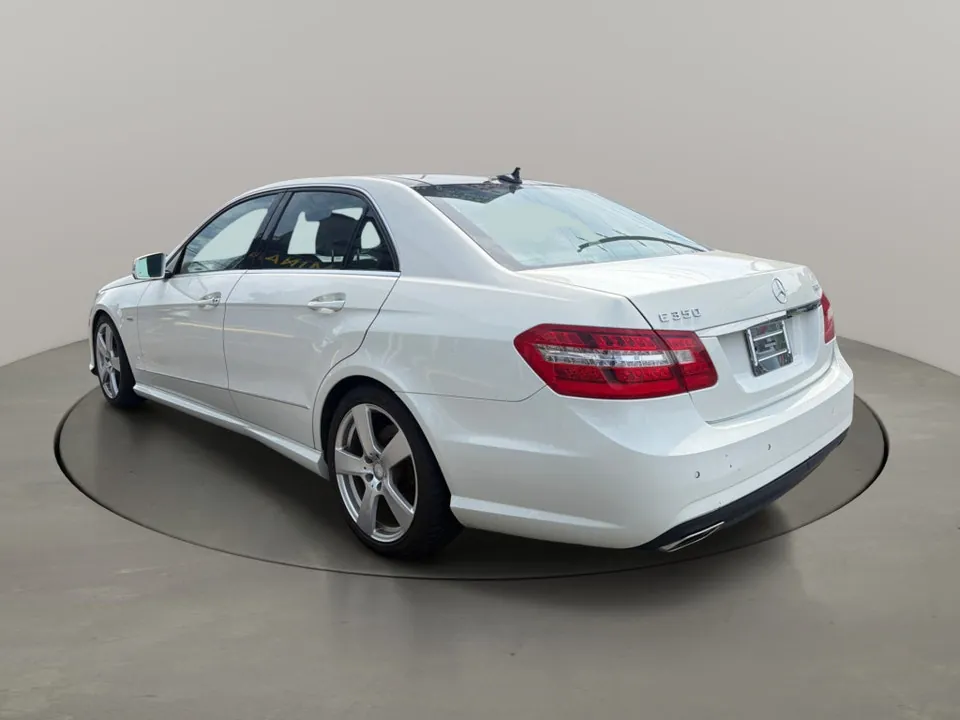 Mercedes-Benz E-Class 2011 photo 3