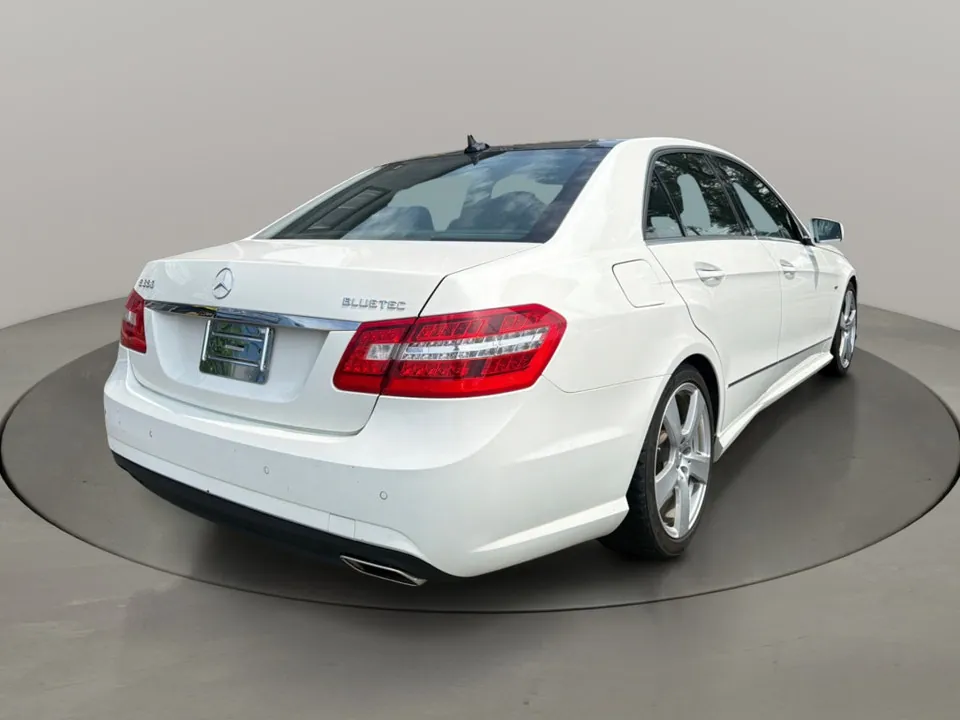 Mercedes-Benz E-Class 2011 photo 5