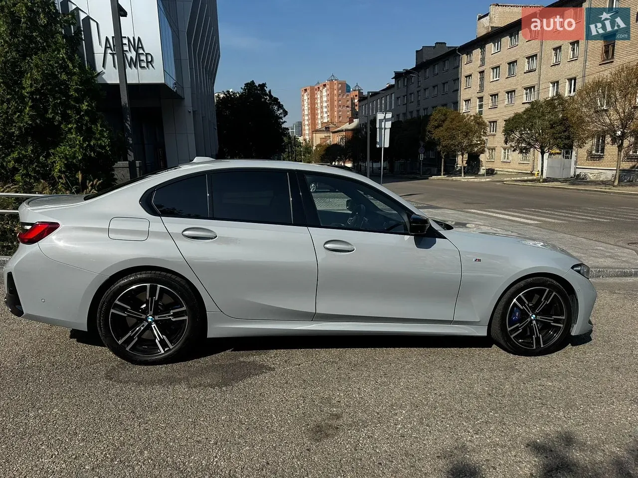 BMW 3 Series 2025 photo 4