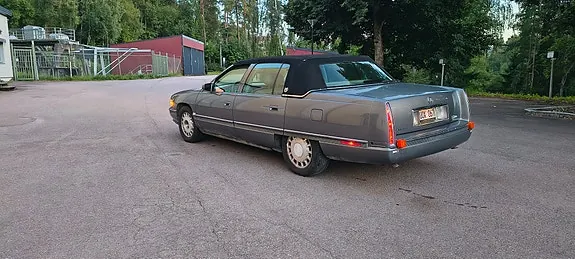 Cadillac Deville 1994 photo 2