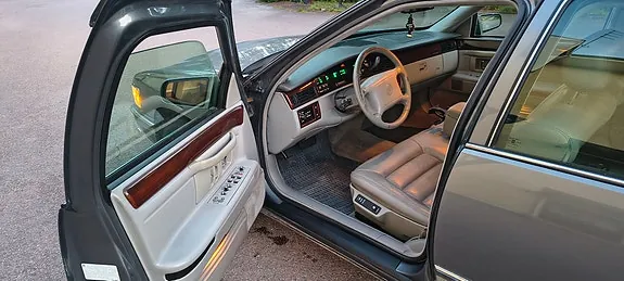 Cadillac Deville 1994 photo 5