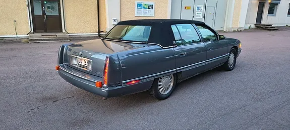 Cadillac Deville 1994 photo 3