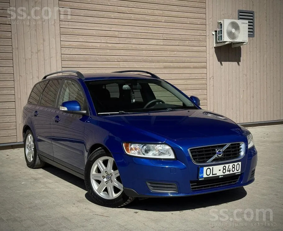Volvo V50 2009 photo 2