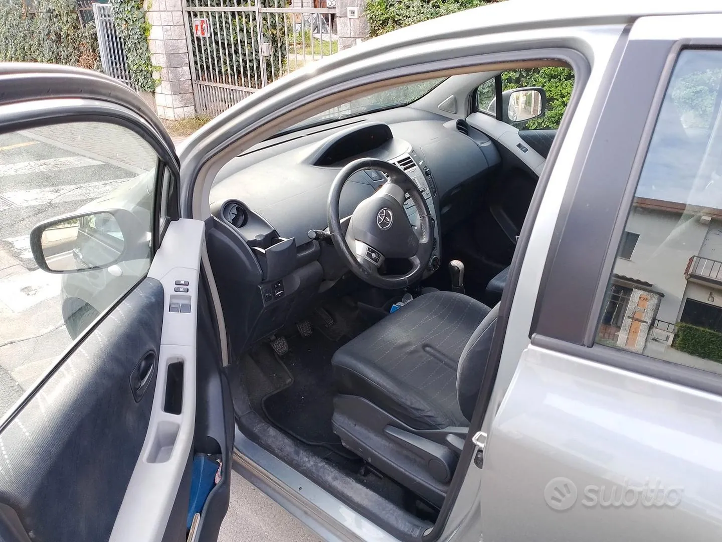 Toyota Yaris 2008 photo 3
