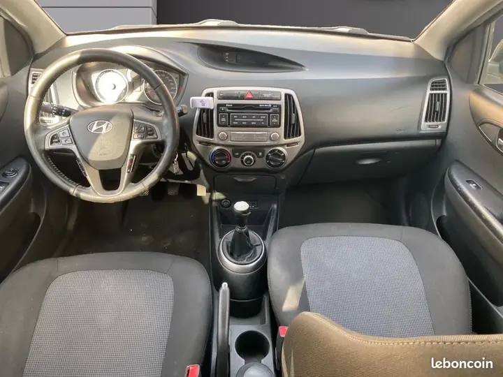 Hyundai I20 2014 photo 2