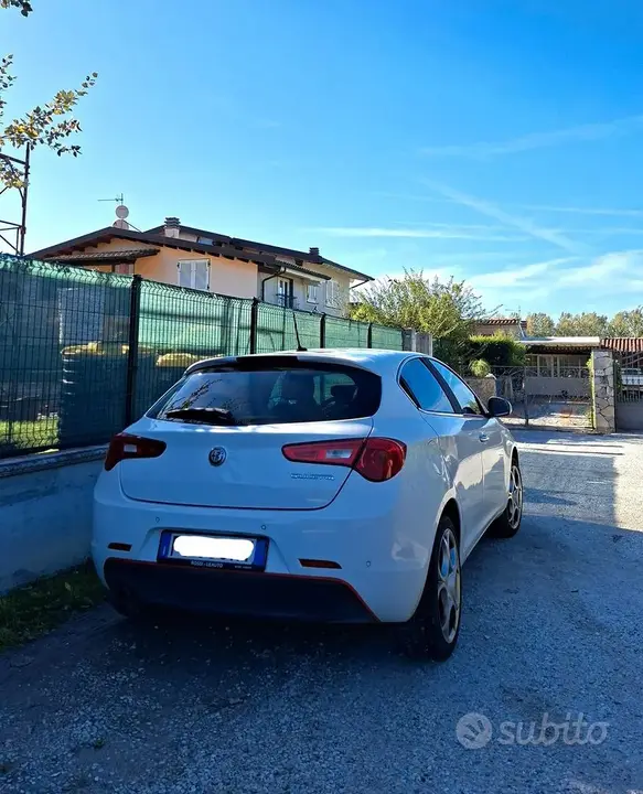 Alfa Romeo Giulietta 2019 photo 3