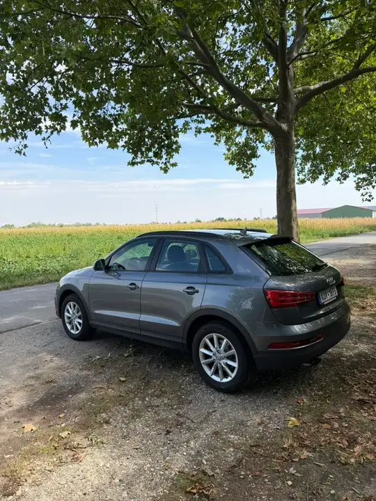 Audi Q3 2015 photo 2
