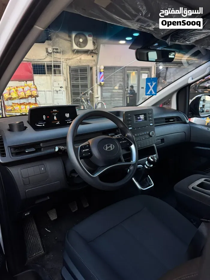 Hyundai Staria 2025 photo 3