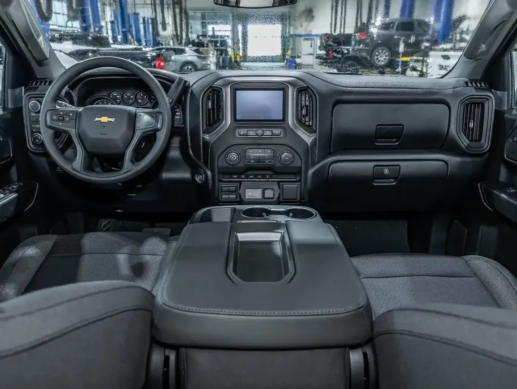 Chevrolet Silverado 1500 2026 photo 2