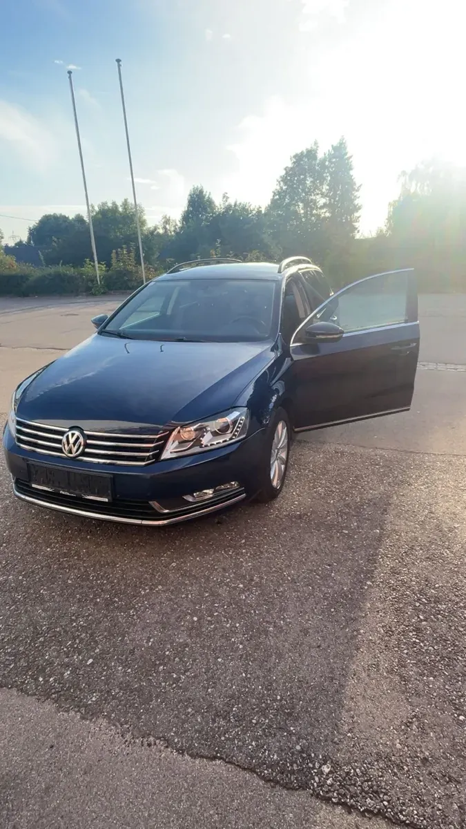 Volkswagen Passat 2015 photo 2