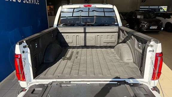 Ford F-150 2025 photo 4