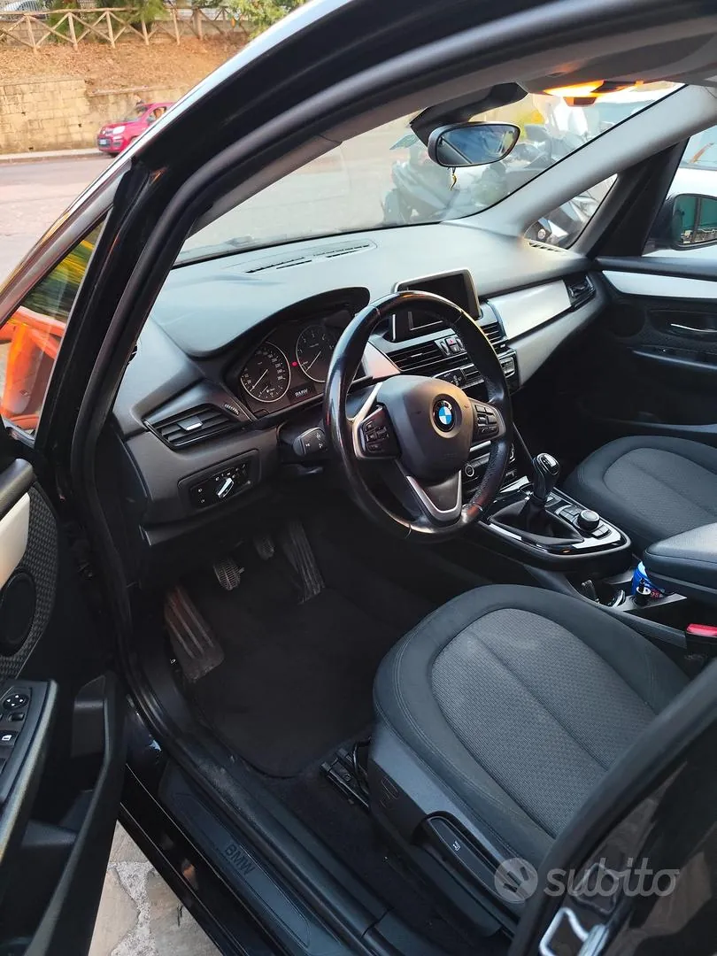 BMW 216D 2015 photo 2