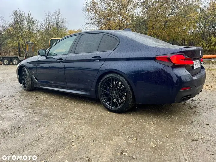 BMW 5 Series 2023 photo 2