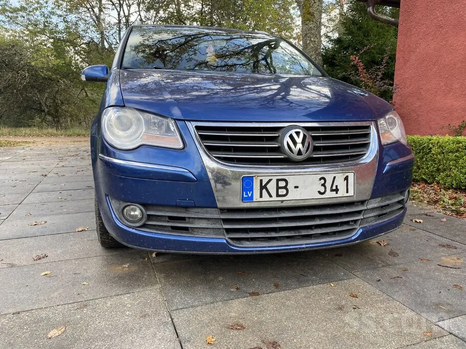 Volkswagen Touran 2007 photo 2