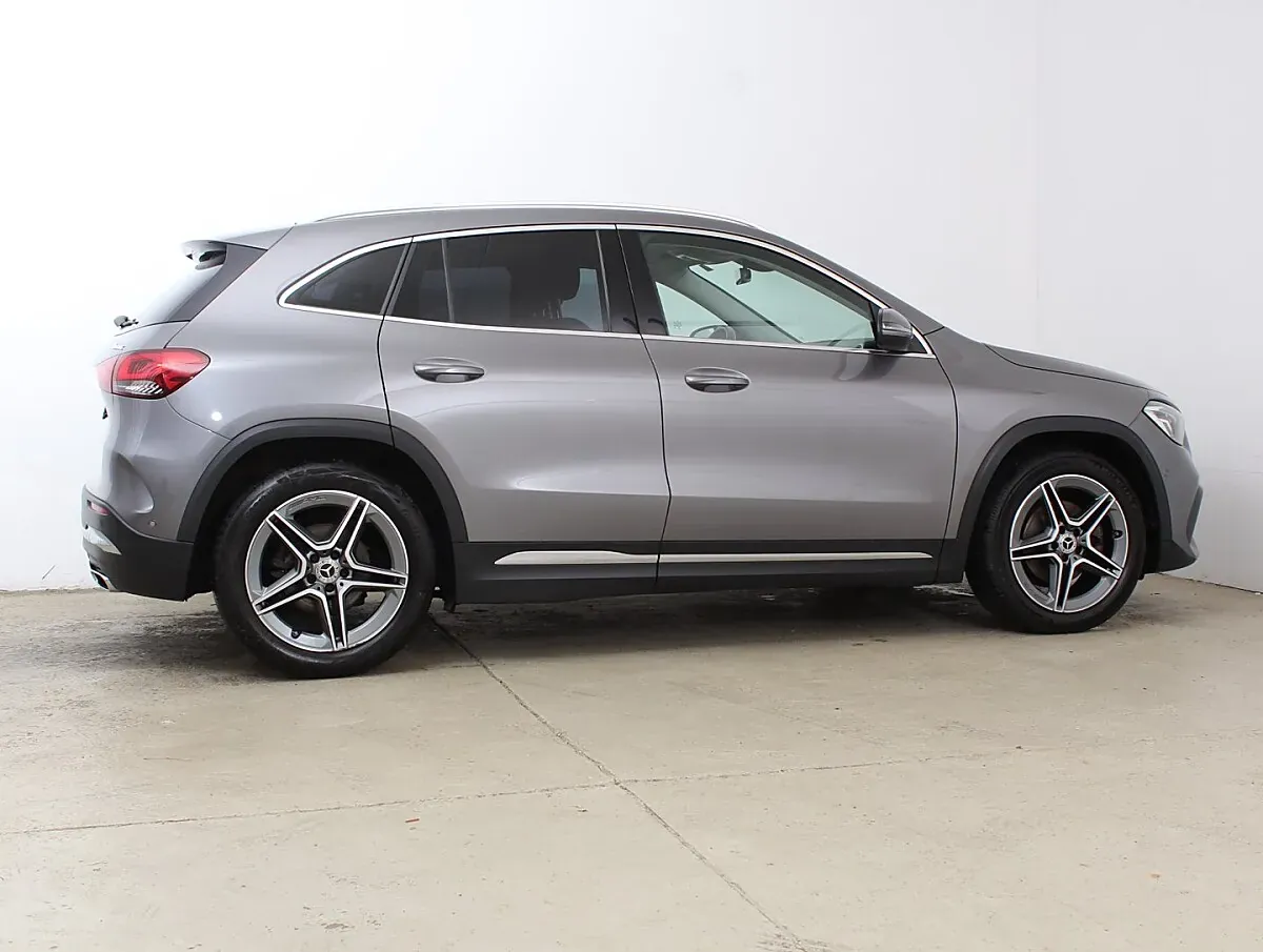 Mercedes-Benz Gla Class 2022 photo 3