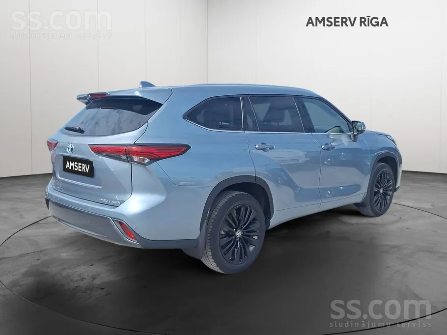 Toyota Highlander 2022 photo 2