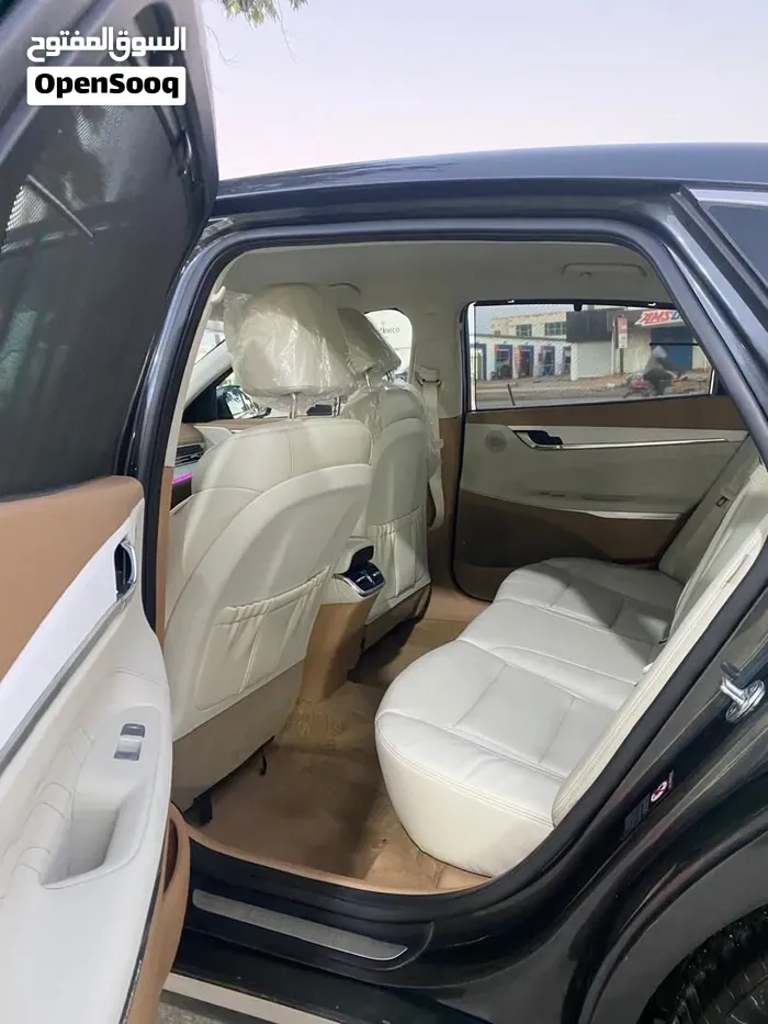 Hyundai Azera 2022 photo 3