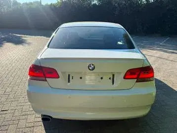 BMW 320D 2009 photo 3