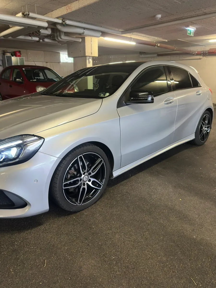 Mercedes-Benz A-Class 2016 photo 2
