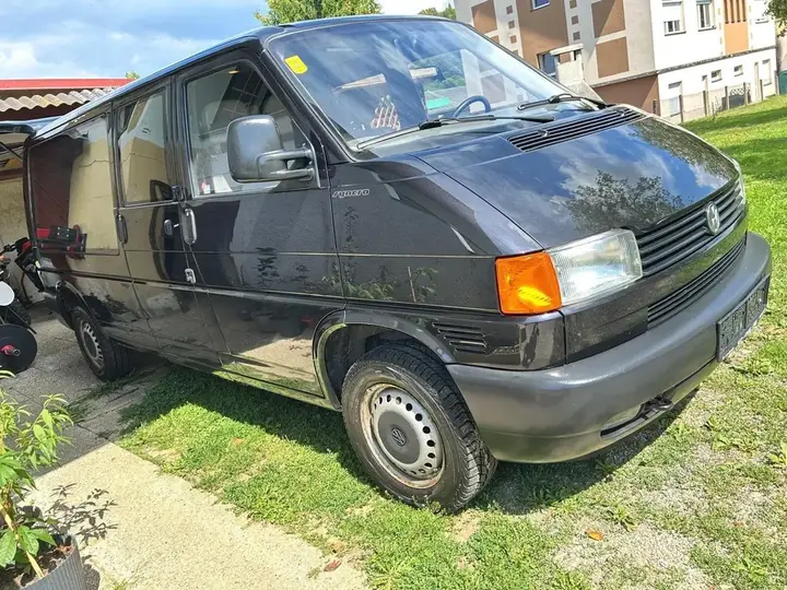 Volkswagen T4 2000 photo 2