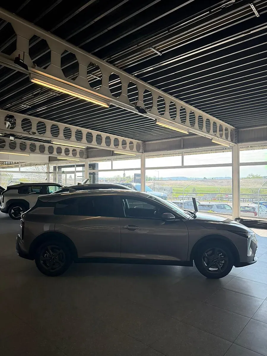 Kia K4