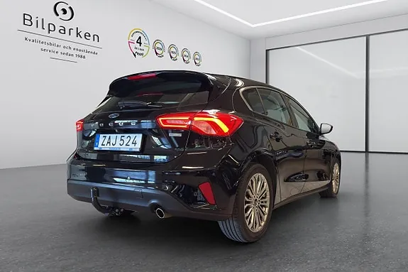 Ford Focus 2018 photo 2