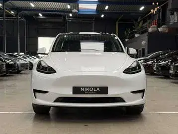 Tesla Model Y 2024 photo 2