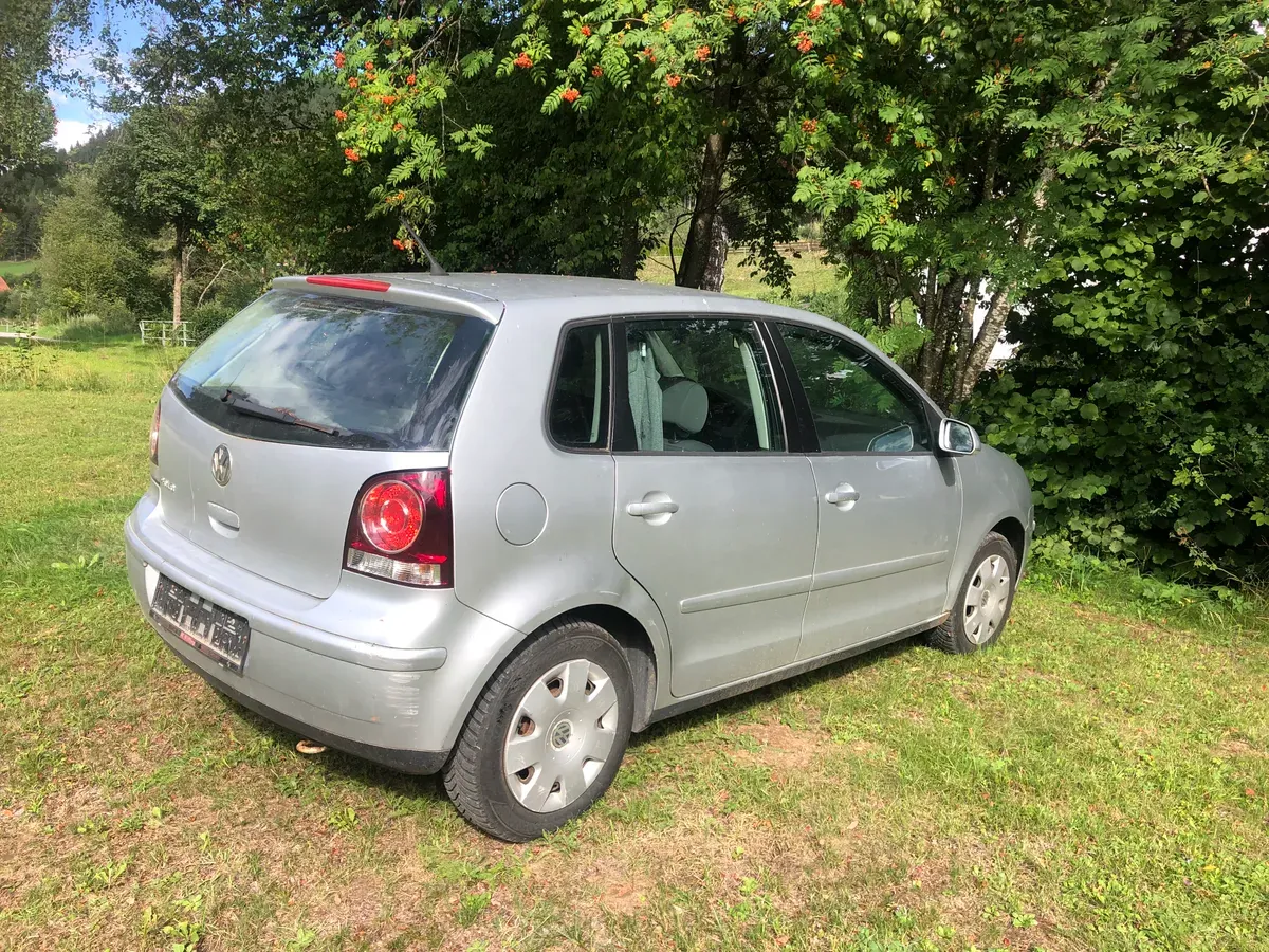 Volkswagen Polo 2008 photo 2
