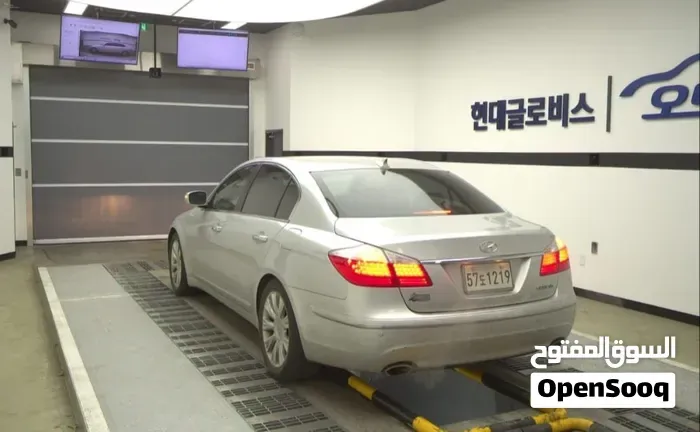 Genesis Sonata 2010 photo 4