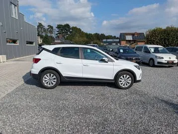 Seat Arona 2024 photo 3