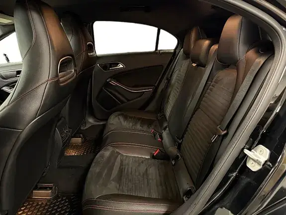 Mercedes-Benz A 180 2013 photo 4