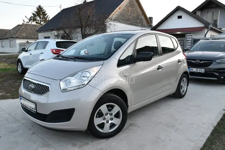 Kia Venga 2011 photo 5