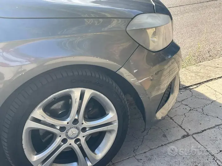 Mercedes-Benz A200