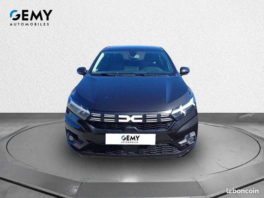 Dacia Sandero 2024 photo 2