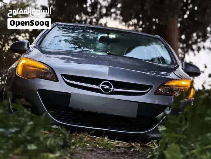 Opel Astra 2012 photo 3