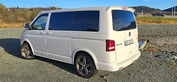Volkswagen Multivan 2012 photo 3