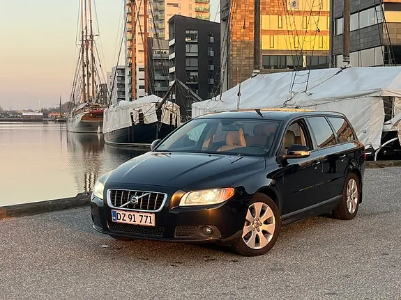 Volvo V70 2008 photo 2