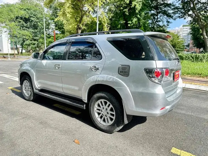 Toyota Fortuner 2014 photo 5