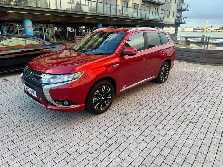 Mitsubishi Outlander 2017 photo 3