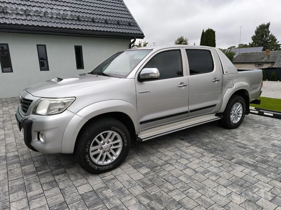 Toyota Hilux 2013 photo 2