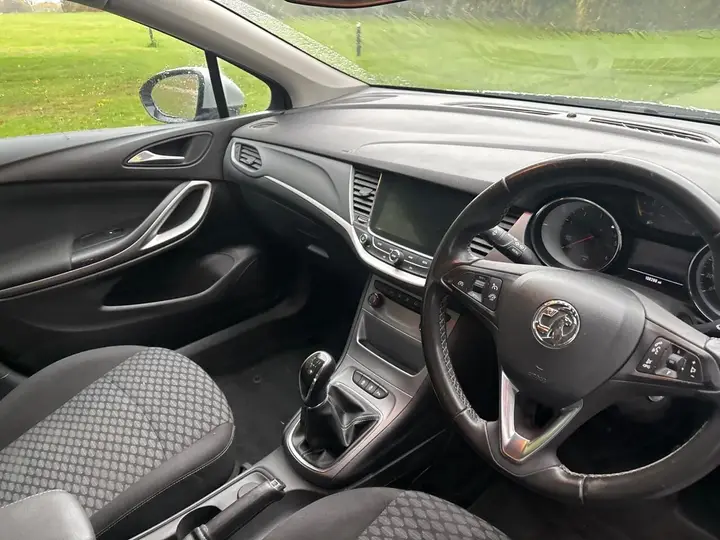 Vauxhall Astra 2018 photo 4