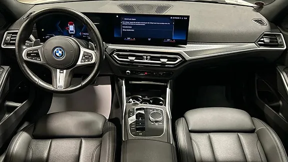 BMW 330E 2023 photo 3