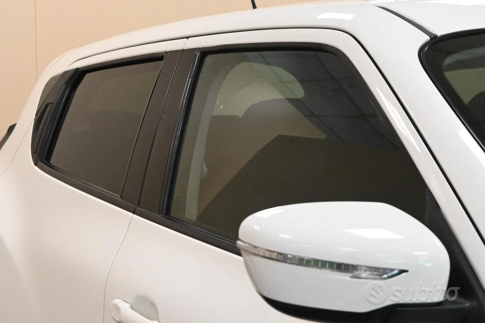 Nissan Juke 2015 photo 5