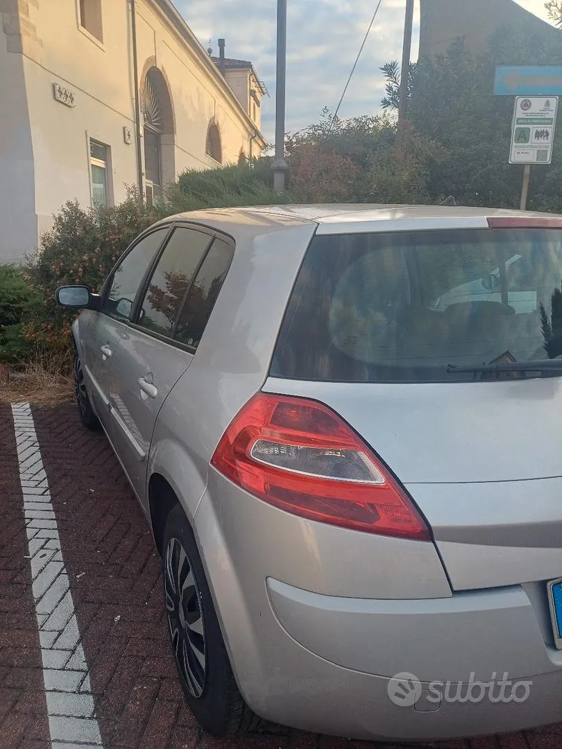 Renault Megane 2007 photo 2
